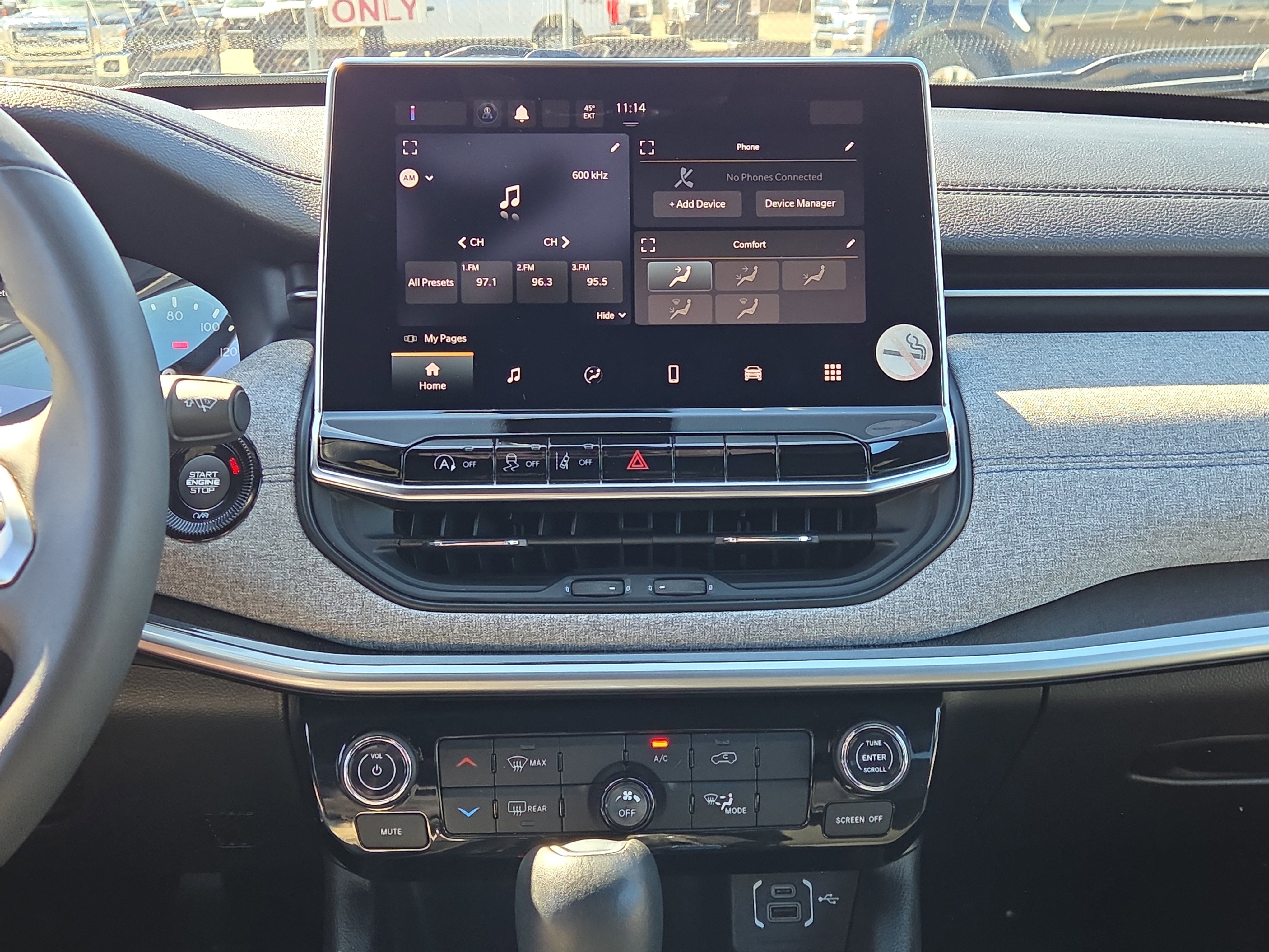 Used 2024 Jeep Compass Latitude image 24