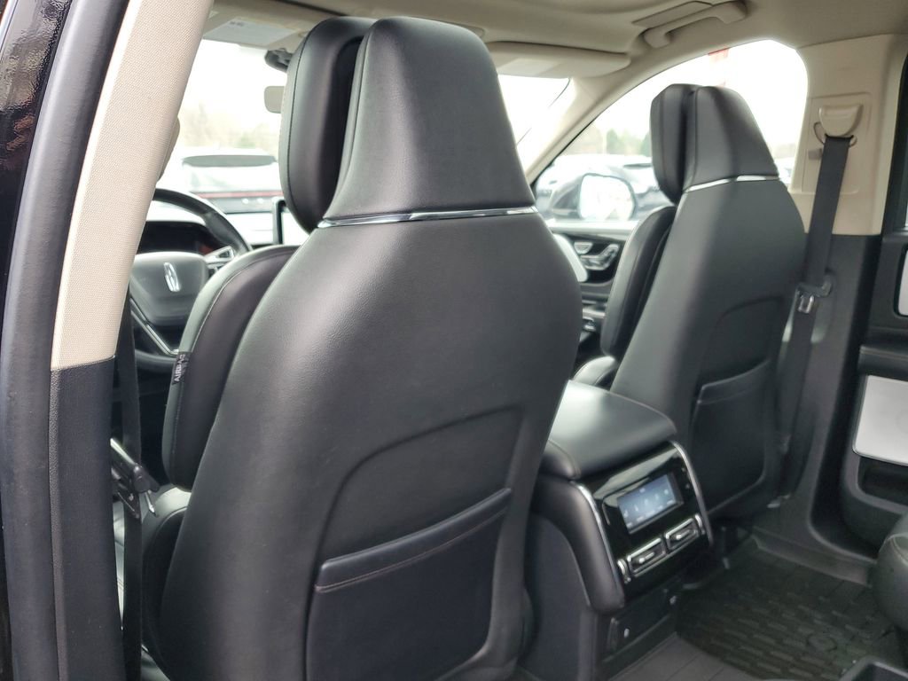 Used 2022 Lincoln Aviator Reserve w/ Equipment Group 201A image 32