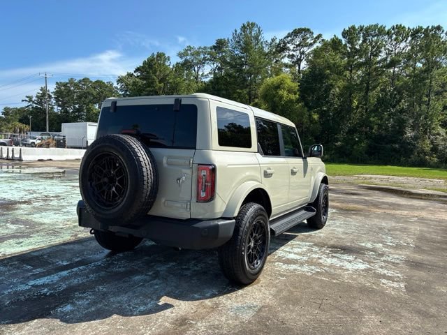 Used 2025 Ford Bronco Outer Banks AWD/4WD image 3