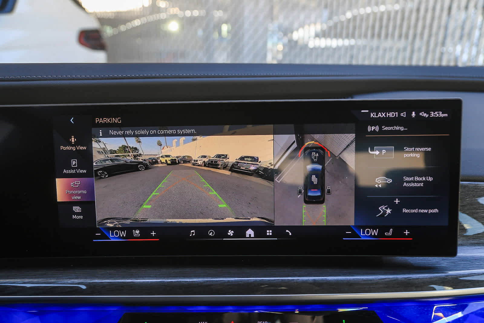 Used 2025 BMW i7 xDrive60 w/ Premium Package image 20