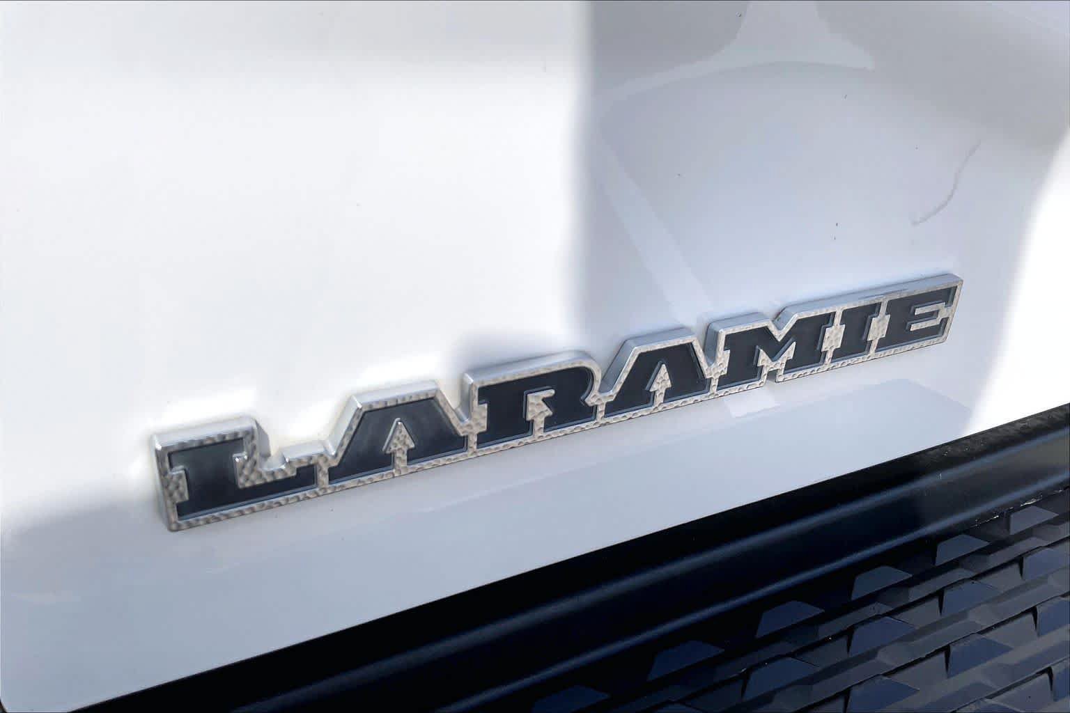 Used 2025 RAM 3500 Laramie AWD/4WD image 10