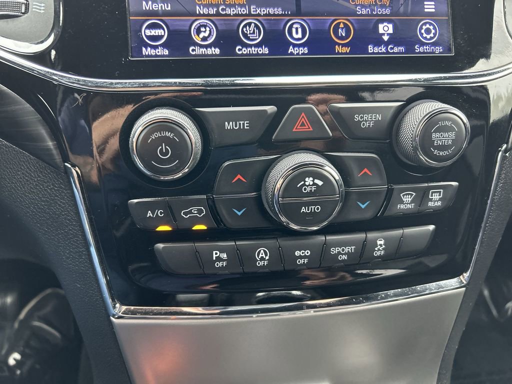 Used 2021 Jeep Grand Cherokee Laredo X image 20