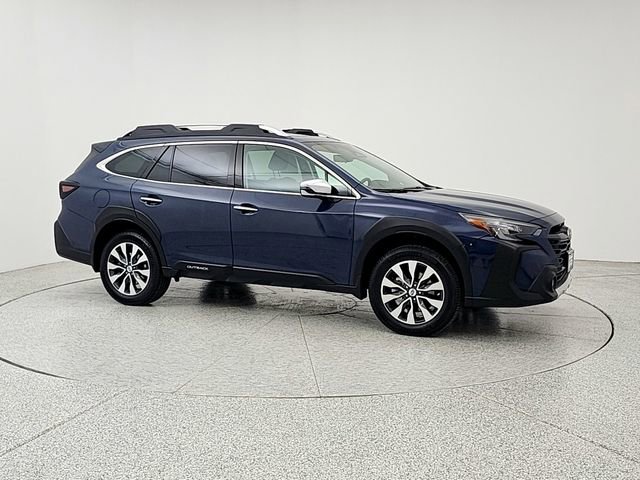 Used 2023 Subaru Outback Touring XT AWD/4WD image 3