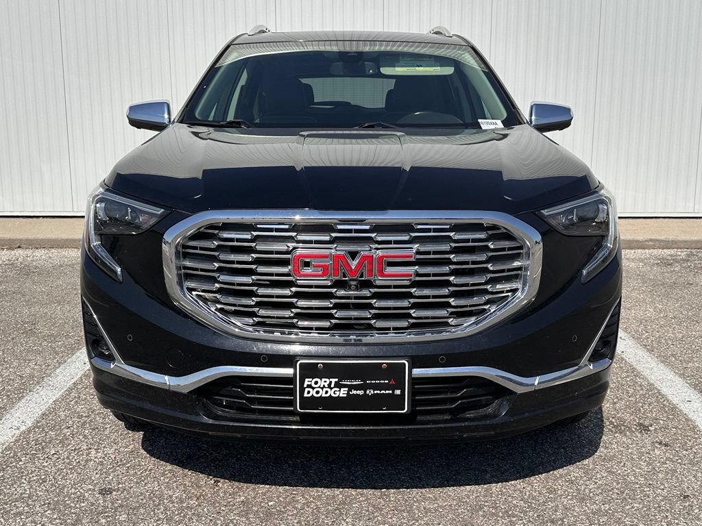 Used 2020 GMC Terrain Denali w/ Denali Premium Package AWD/4WD image 11