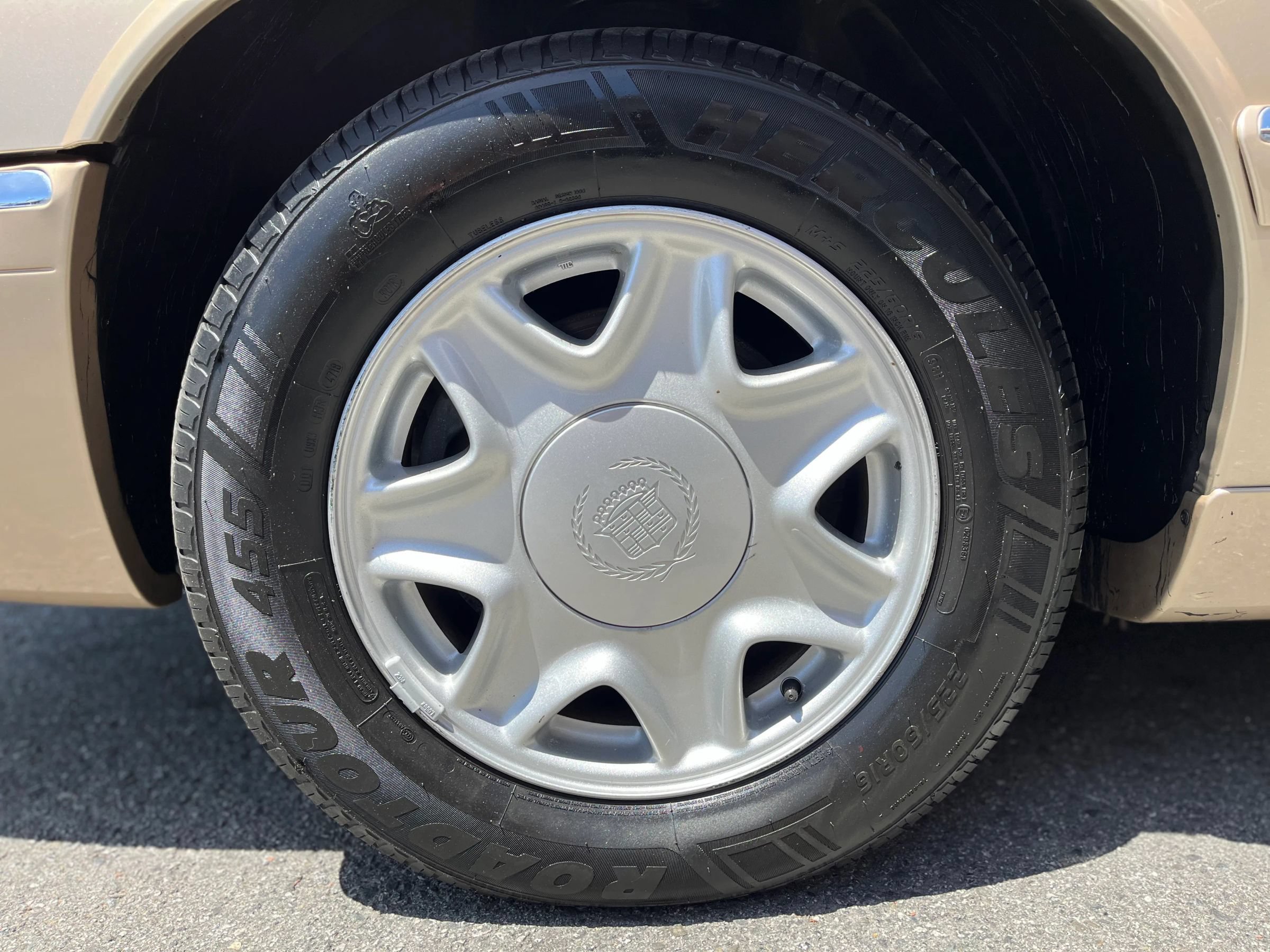 Used 1997 Cadillac Eldorado w/ Leather/Lumbar Pkg FWD image 21