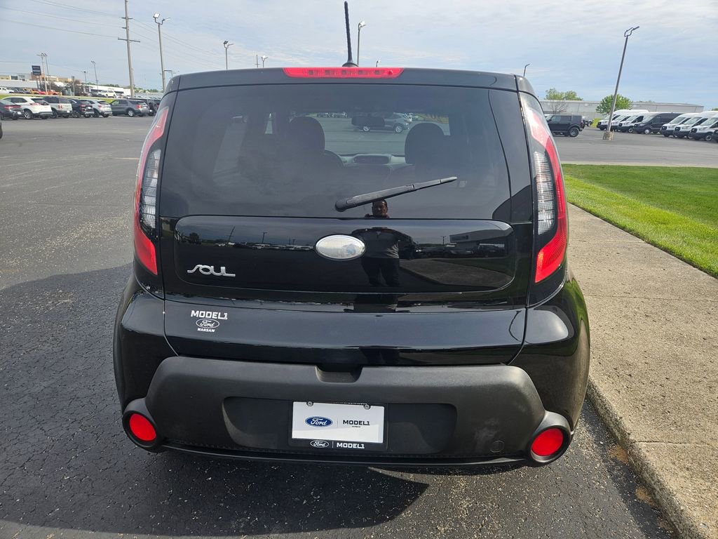 Used 2014 Kia Soul + FWD image 7
