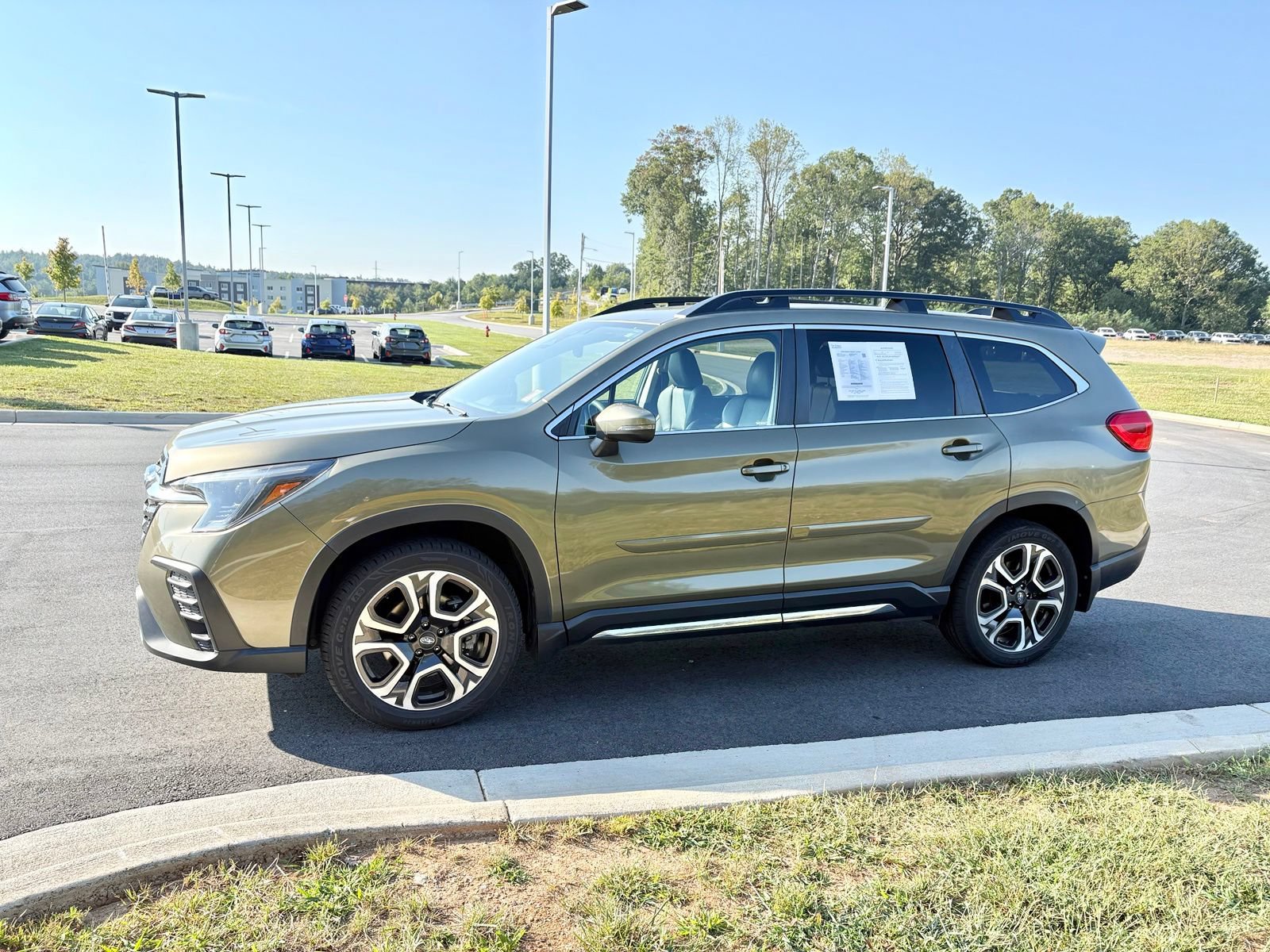 Used 2023 Subaru Ascent Limited AWD/4WD image 4