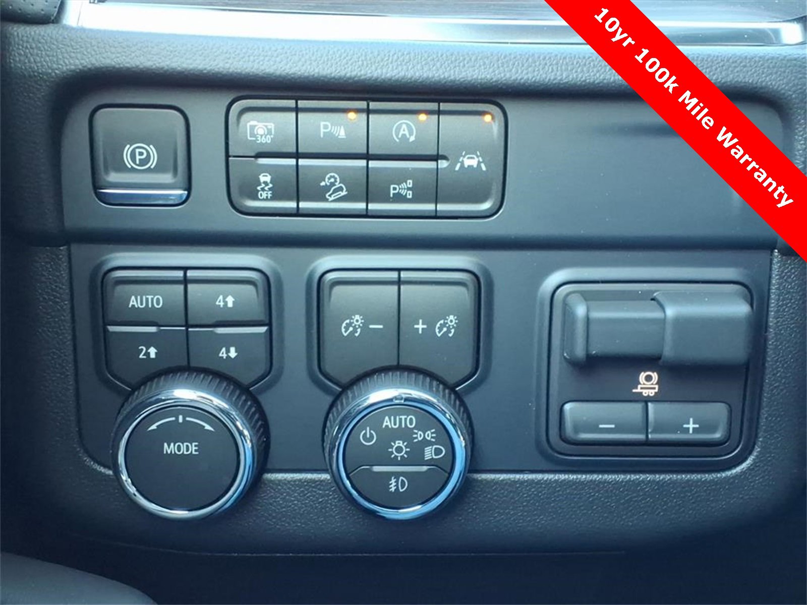 New 2026 Chevrolet Suburban Premier w/ Sun And Tow Package image 27