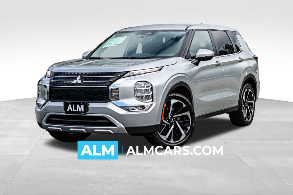 Used 2024 Mitsubishi Outlander SE