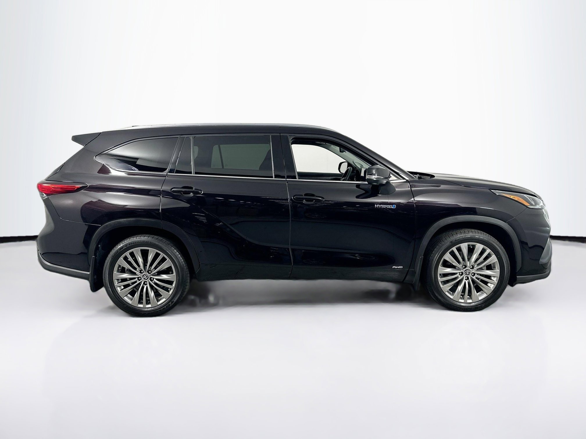 Used 2020 Toyota Highlander Limited Platinum image 4