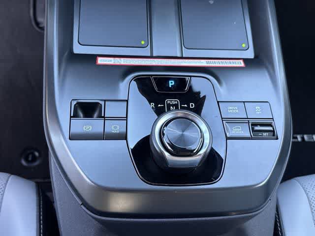 New 2026 Subaru Solterra AWD/4WD image 28