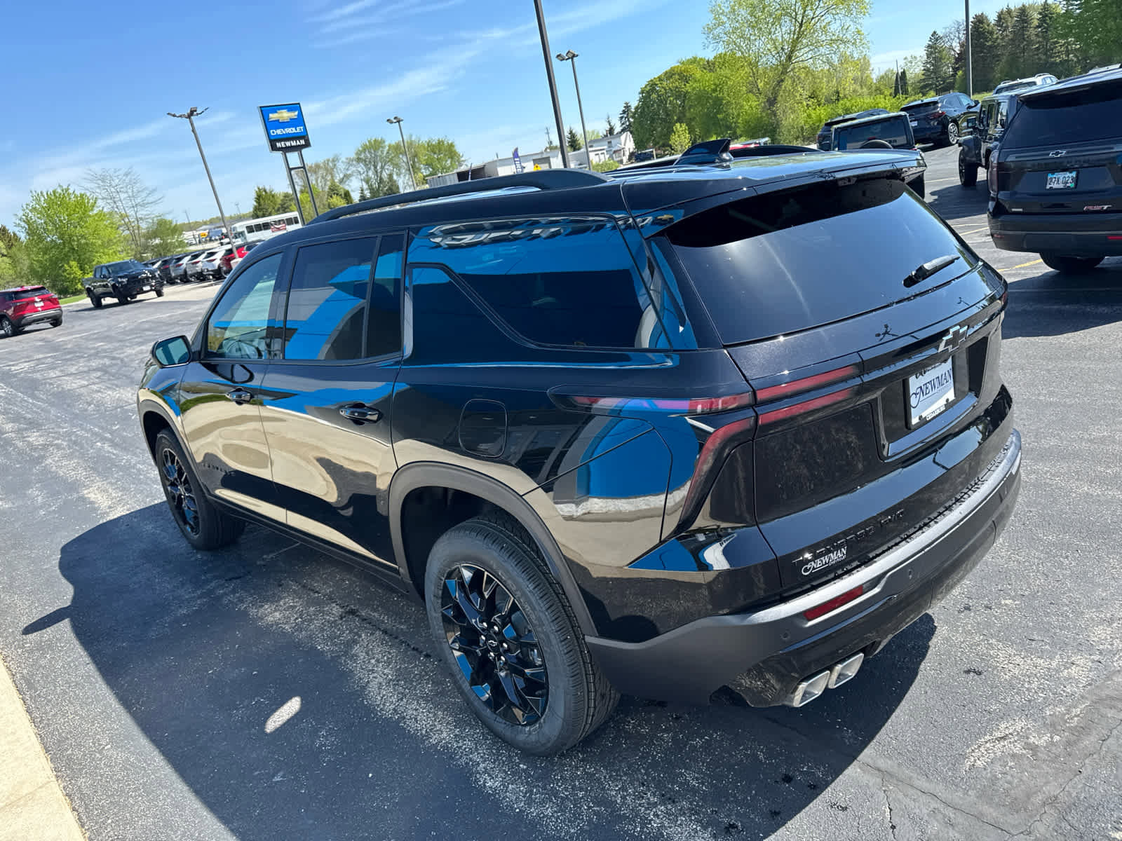 New 2026 Chevrolet Traverse LT w/ Midnight/Sport Edition AWD/4WD image 9