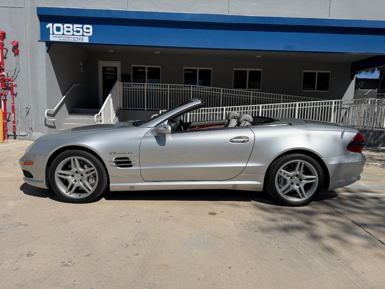 Used 2004 Mercedes-Benz SL 55 AMG image 1