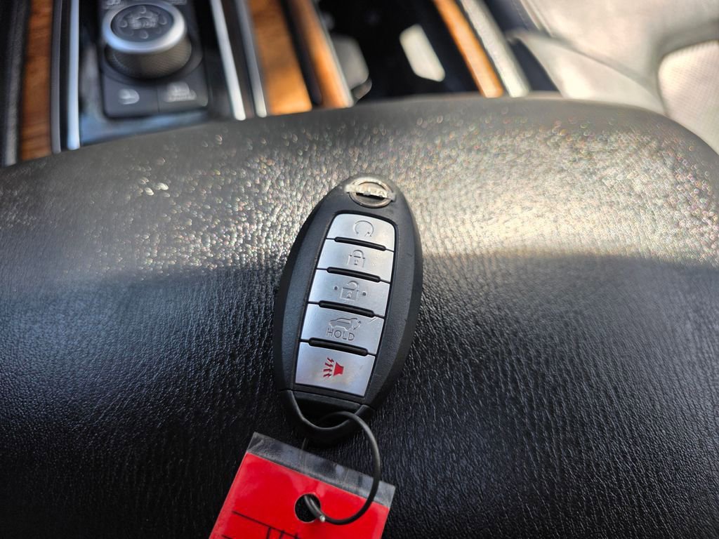 Used 2021 Nissan Armada SL w/ Captain's Chairs Package image 32