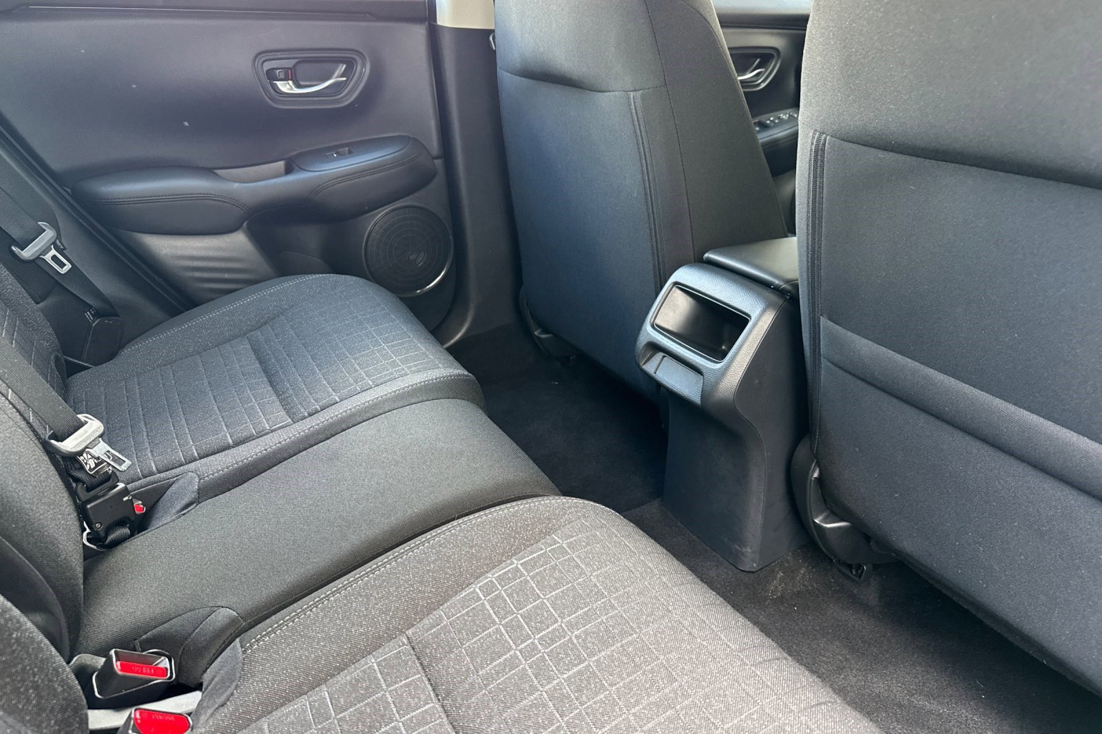 Certified 2025 Honda HR-V LX image 25