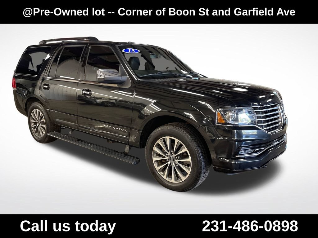 Used 2015 Lincoln Navigator 4WD image 7
