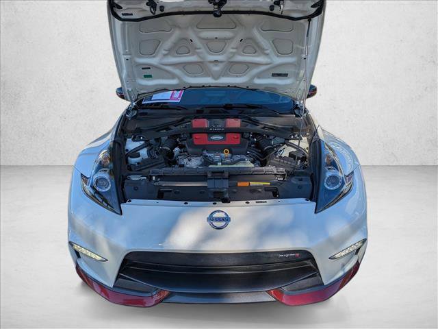 Used 2016 Nissan 370Z NISMO image 19