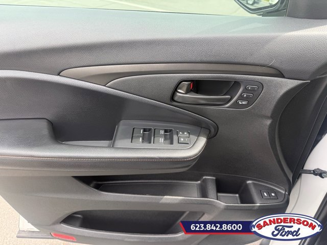 Used 2025 Honda Passport TrailSport image 12