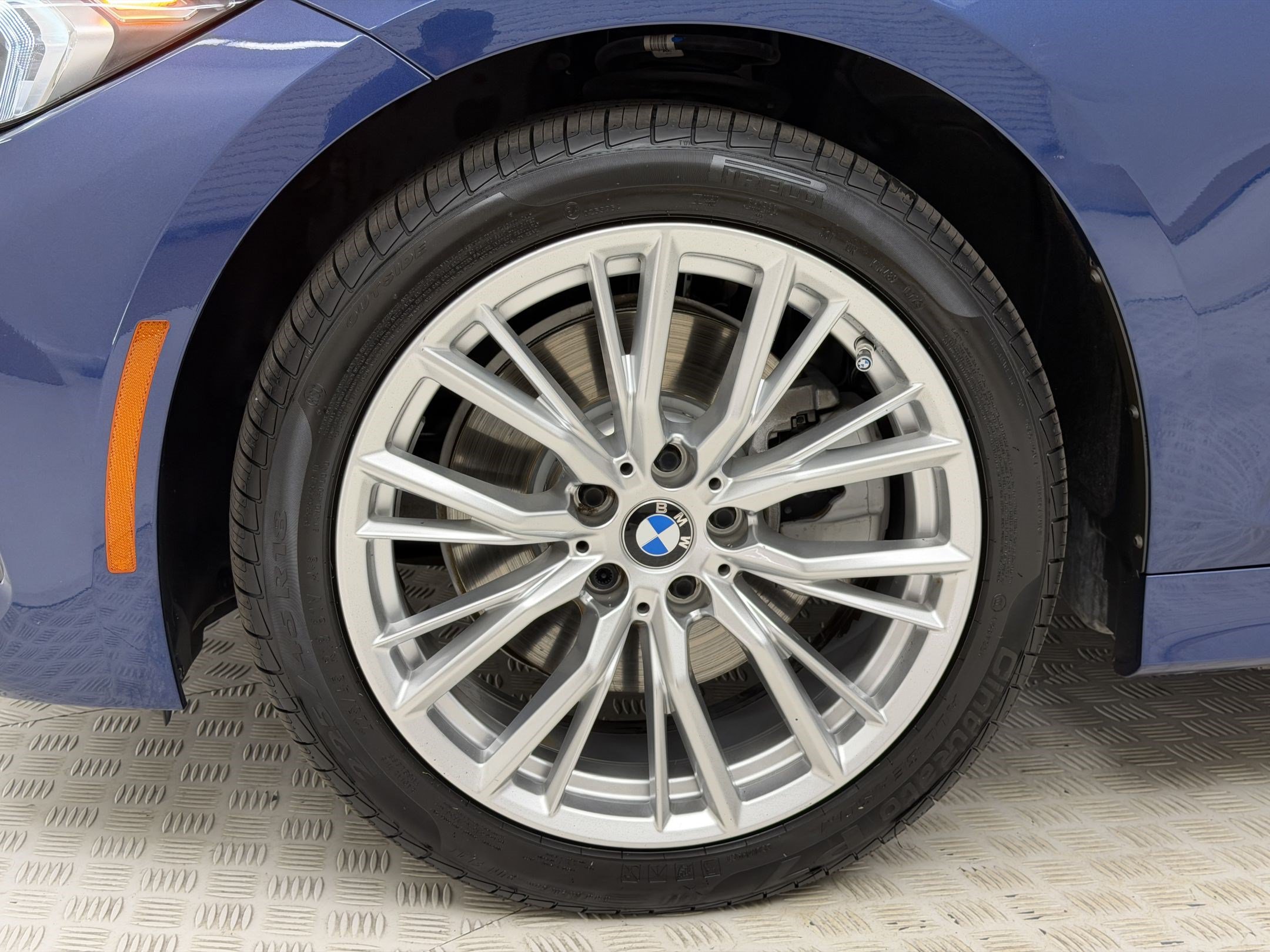 Certified 2024 BMW 330i Sedan w/ Convenience Package RWD image 13