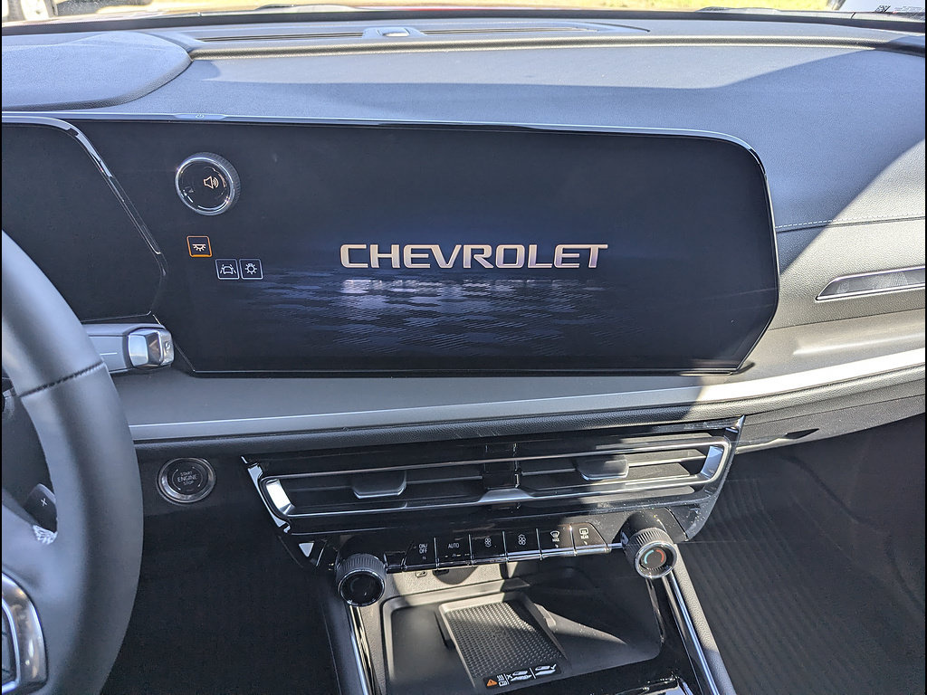 New 2027 Chevrolet Traverse LT w/ Midnight/Sport Edition FWD image 23