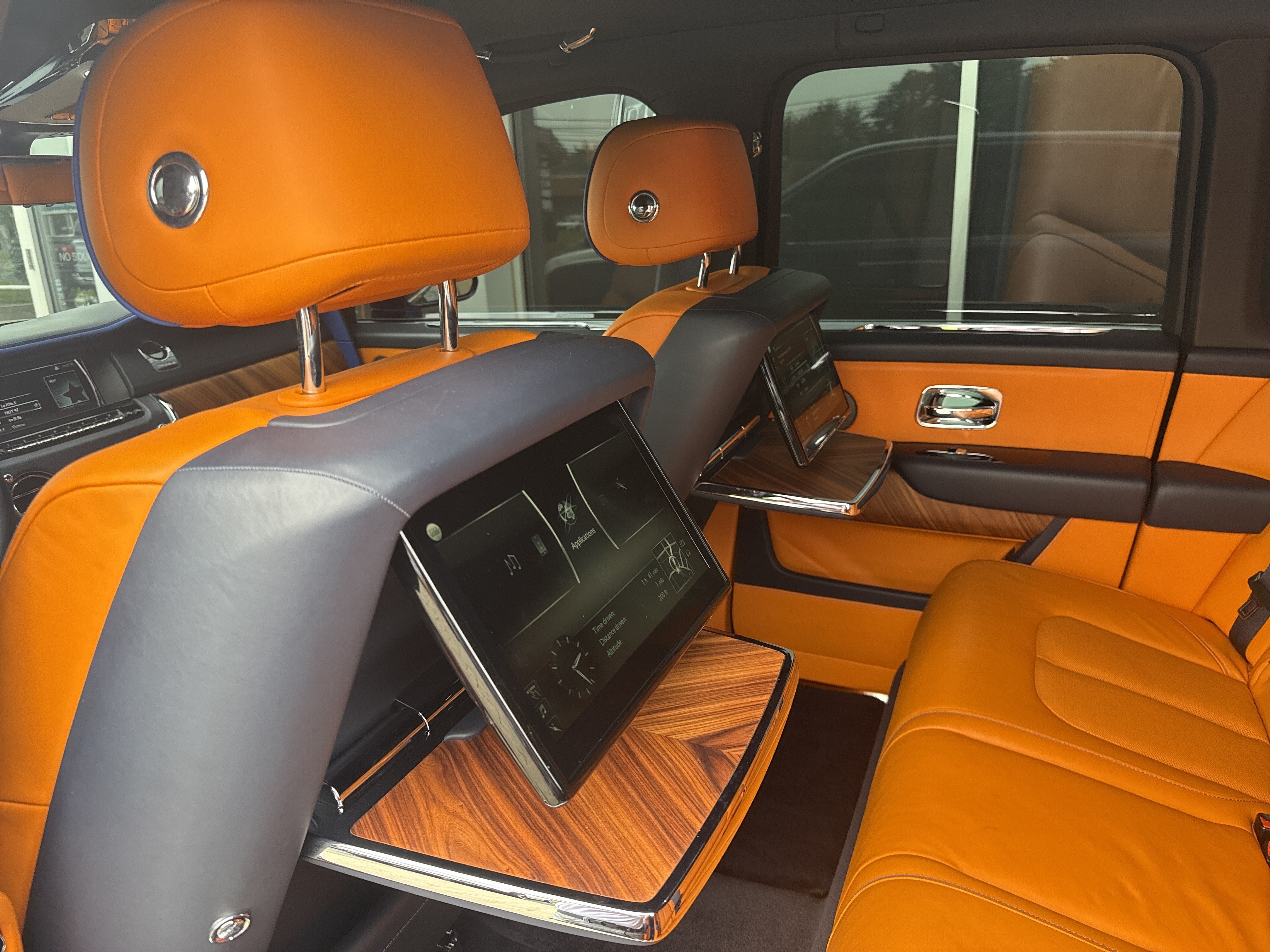 Certified 2021 Rolls-Royce Cullinan AWD/4WD image 40