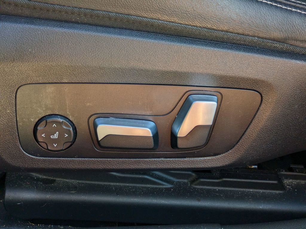 Used 2023 BMW 330e 330e iPerformance w/ Driving Assistance Package image 7