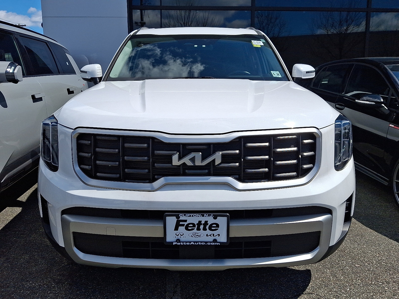 Used 2023 Kia Telluride S w/ S Sunroof Package image 2