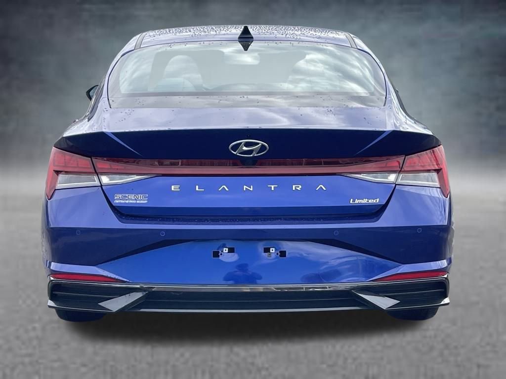 Used 2023 Hyundai Elantra Limited image 21