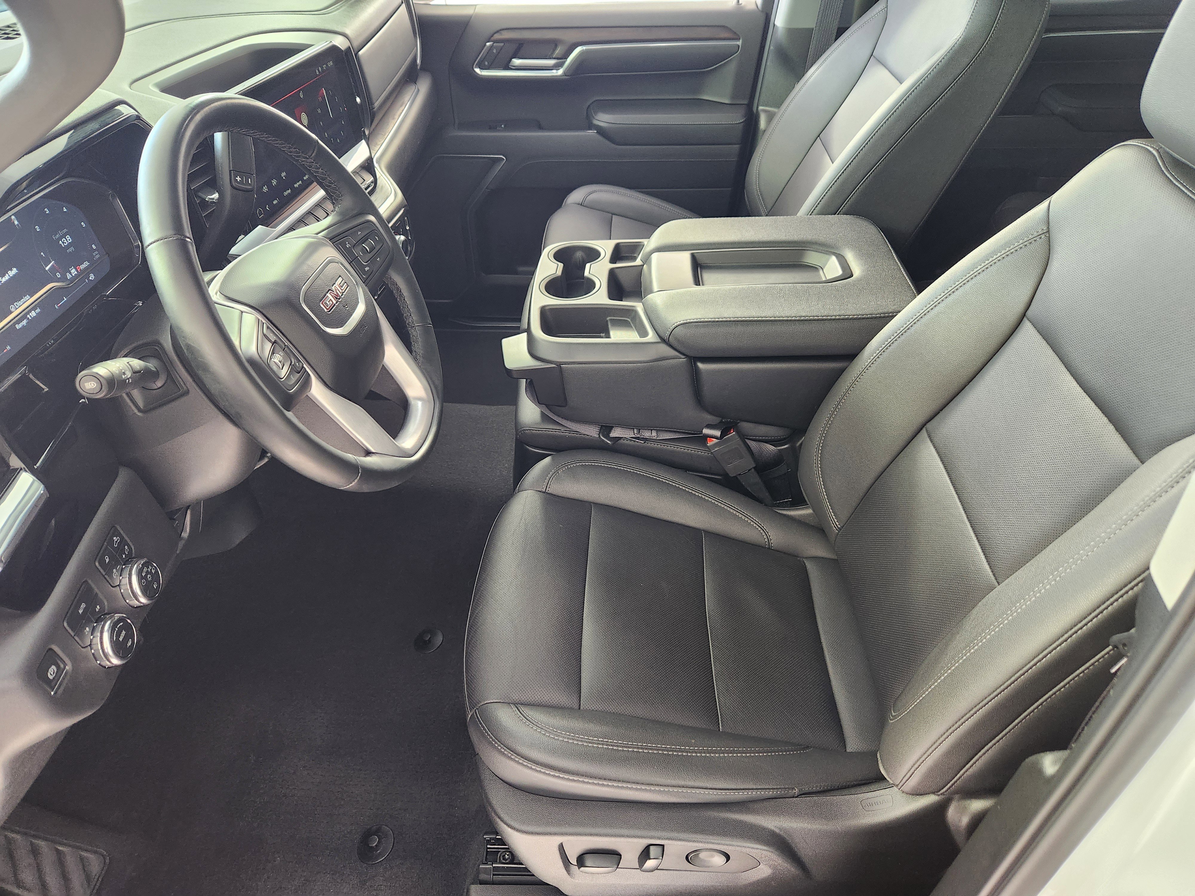 Used 2024 GMC Sierra 1500 SLT image 12