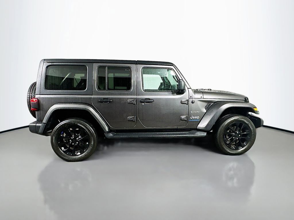 Used 2023 Jeep Wrangler Unlimited Sahara w/ Cold Weather Group AWD/4WD image 7