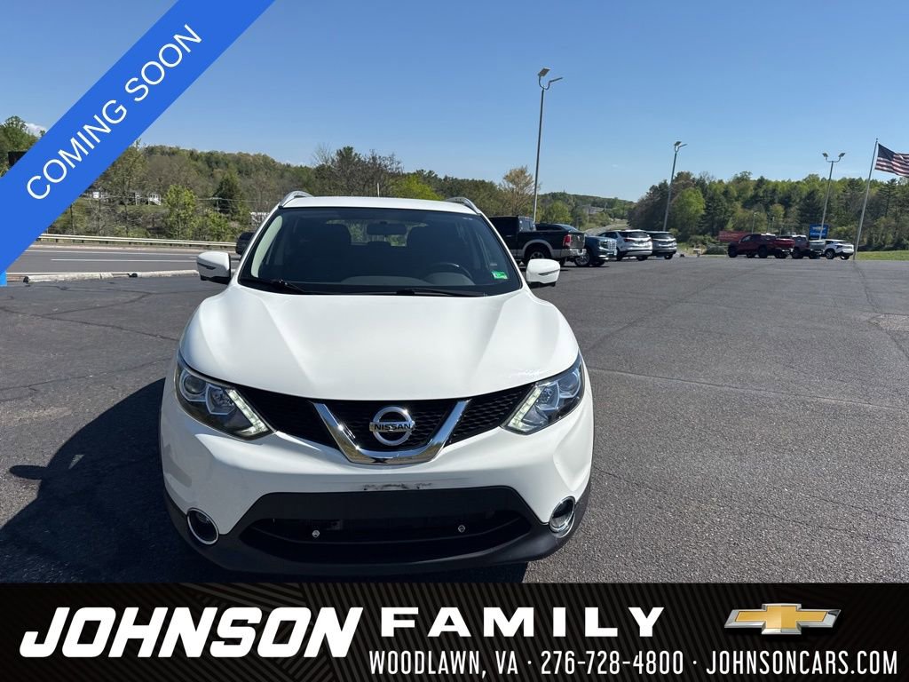 Used 2017 Nissan Rogue Sport SV w/ SV Premium Package AWD/4WD image 2