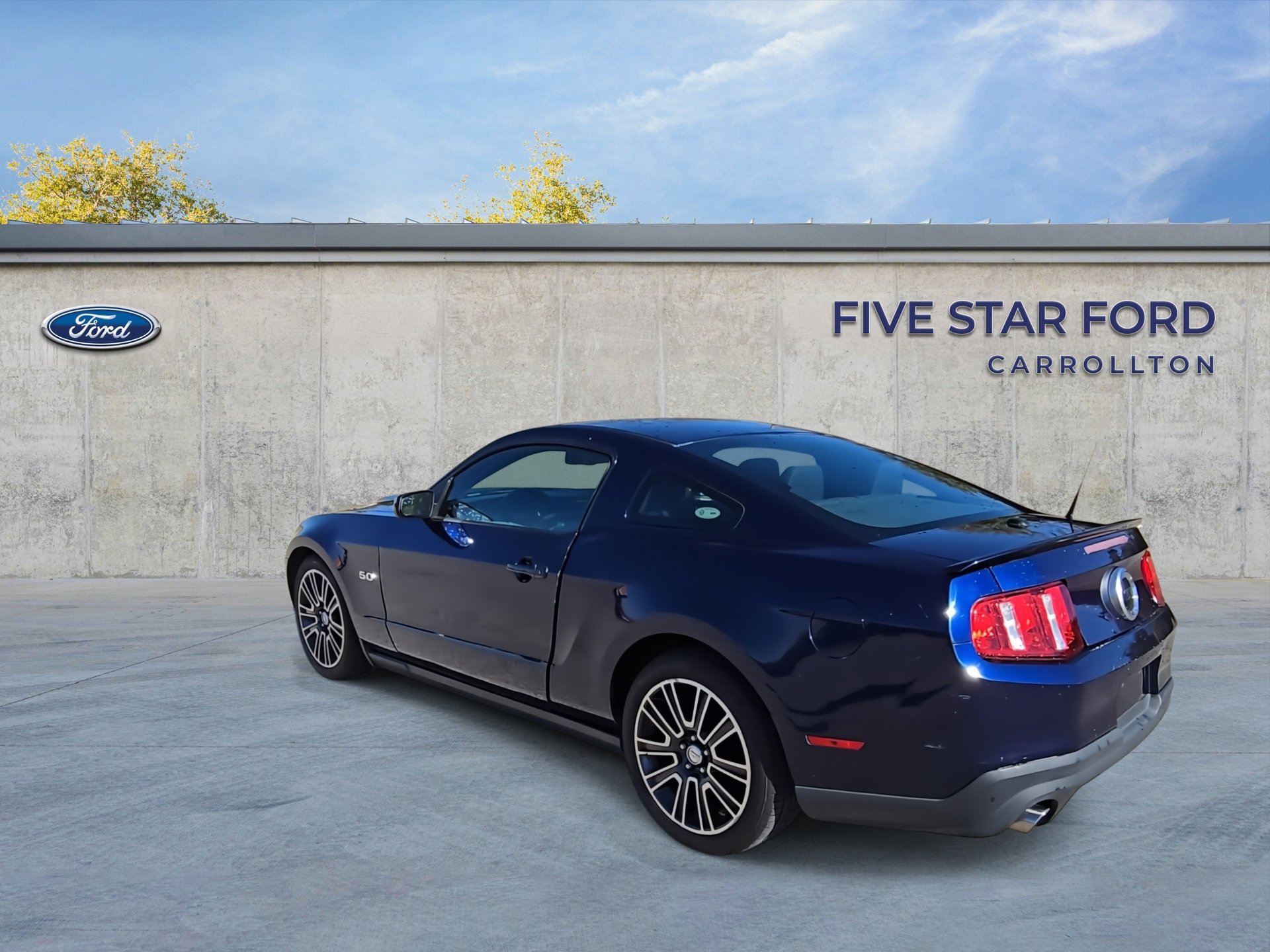 Used 2012 Ford Mustang GT Premium w/ HID Headlamps & Security Pkg image 7