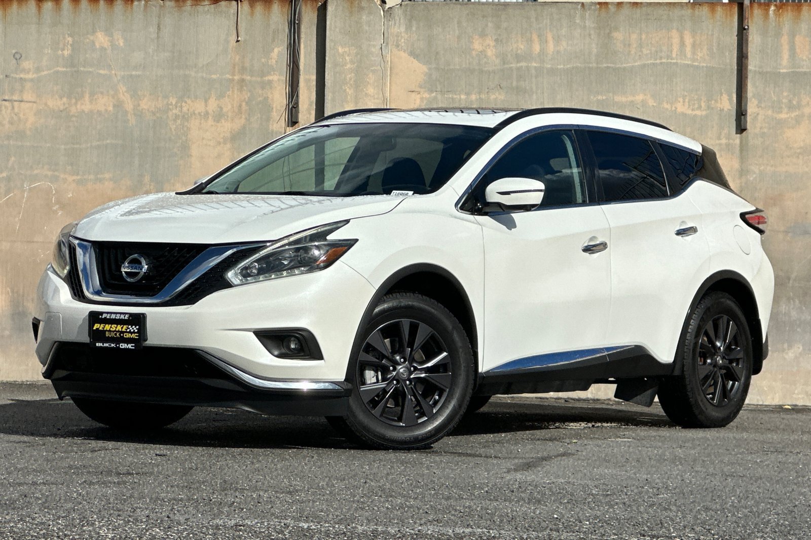 Used 2018 Nissan Murano SV w/ Premium Package FWD image 8