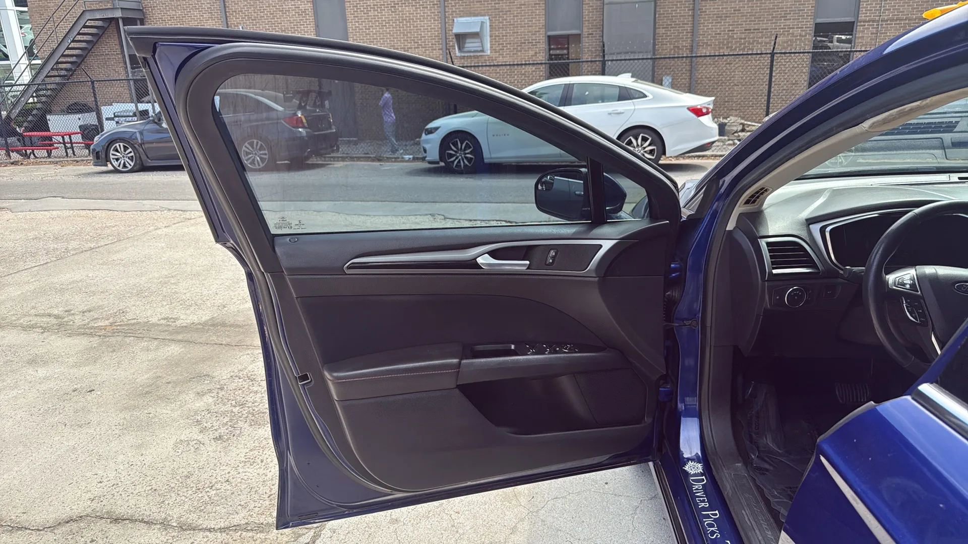 Used 2013 Ford Fusion SE FWD image 14