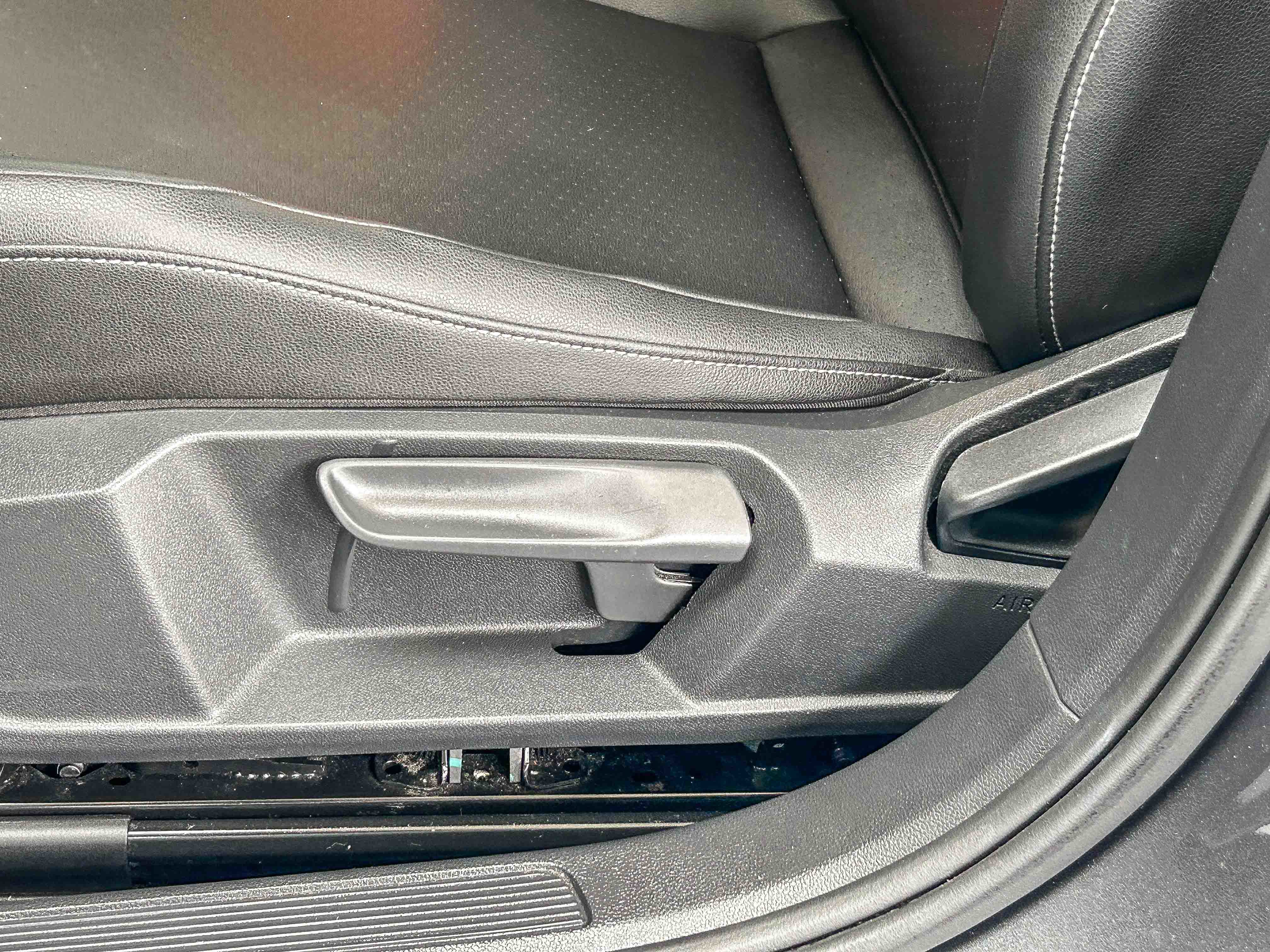 Used 2019 Volkswagen Jetta SEL FWD image 22