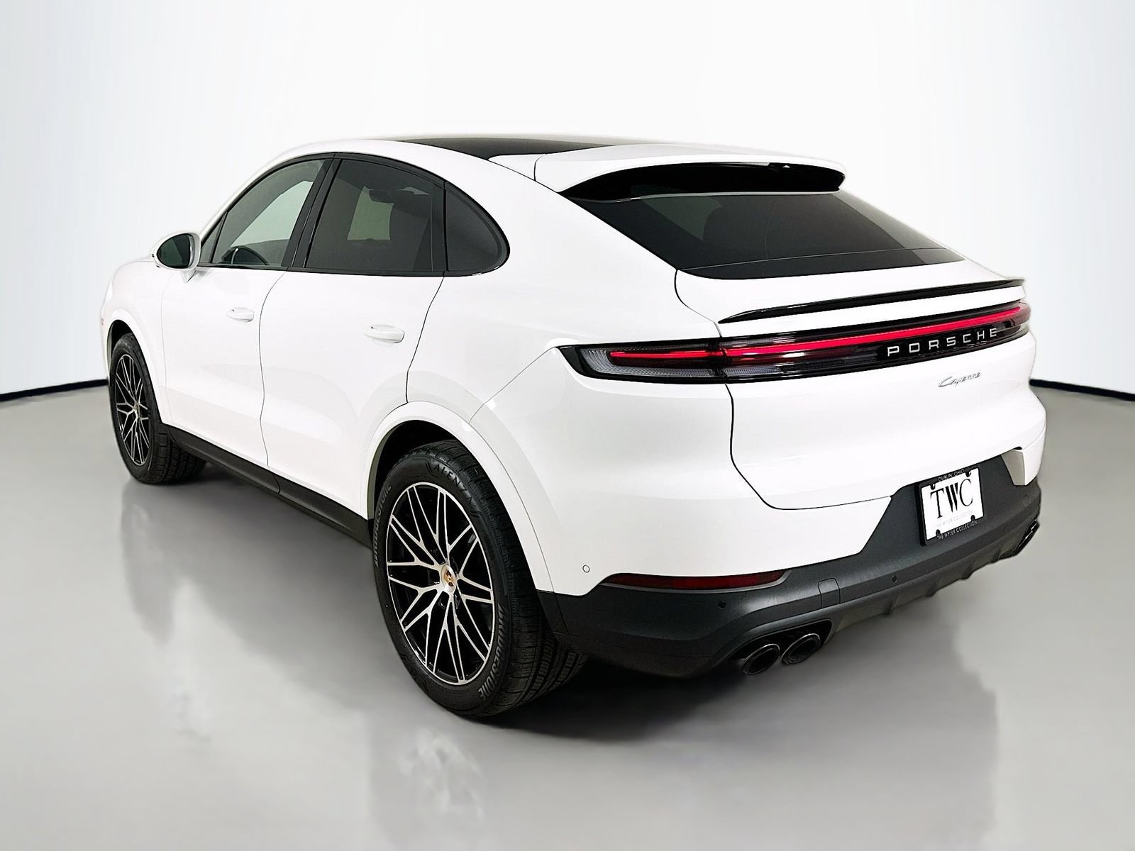 New 2026 Porsche Cayenne Coupe AWD/4WD image 7