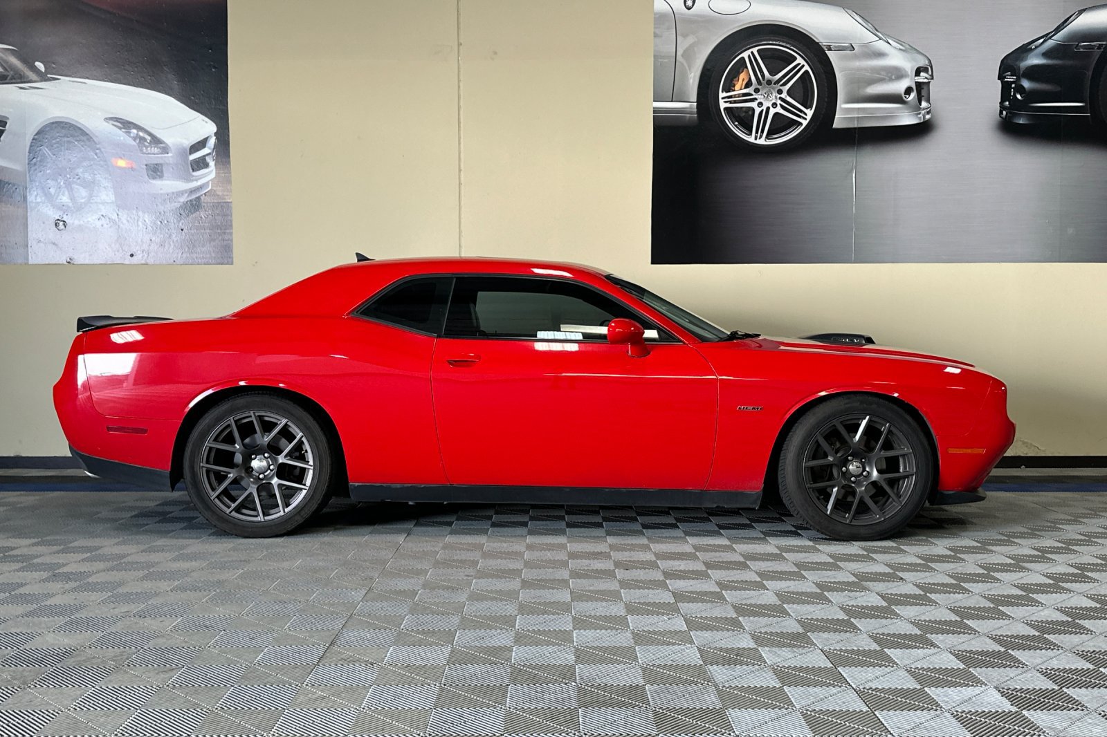 Used 2016 Dodge Challenger R/T Plus RWD image 3