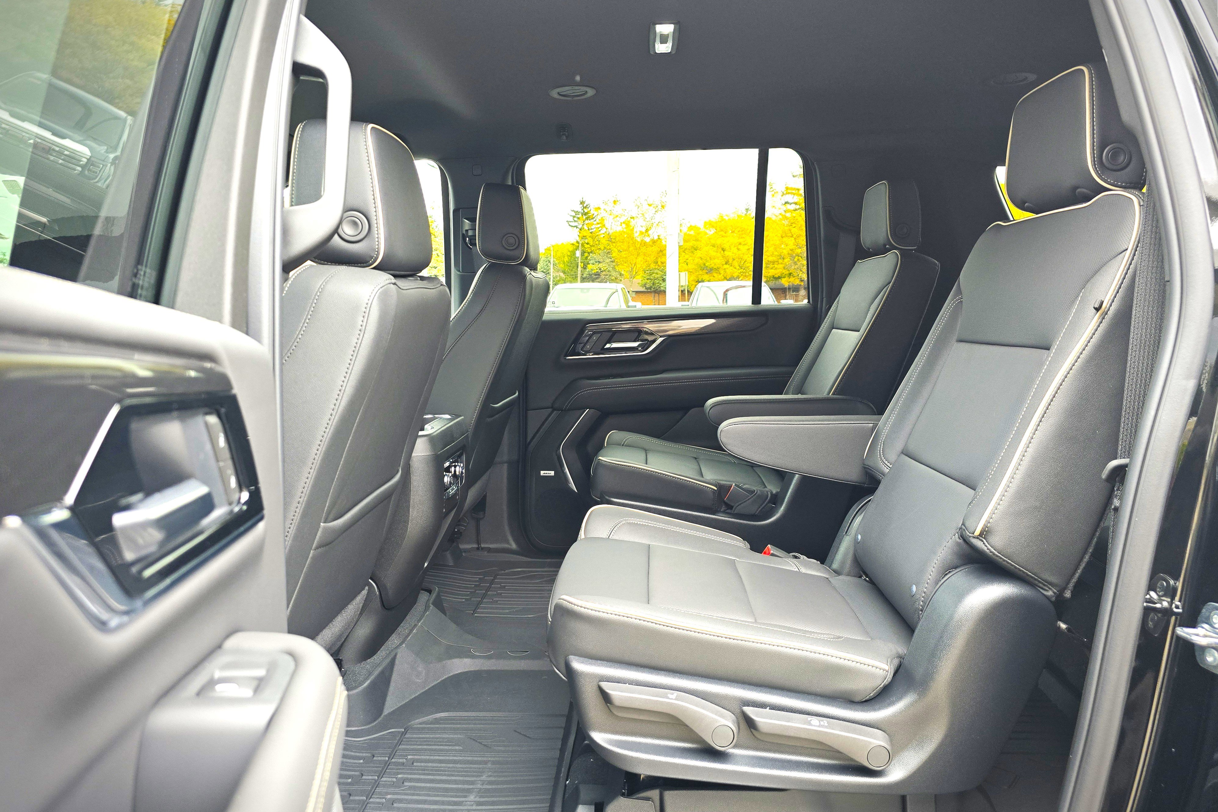 New 2026 GMC Yukon XL Elevation image 10