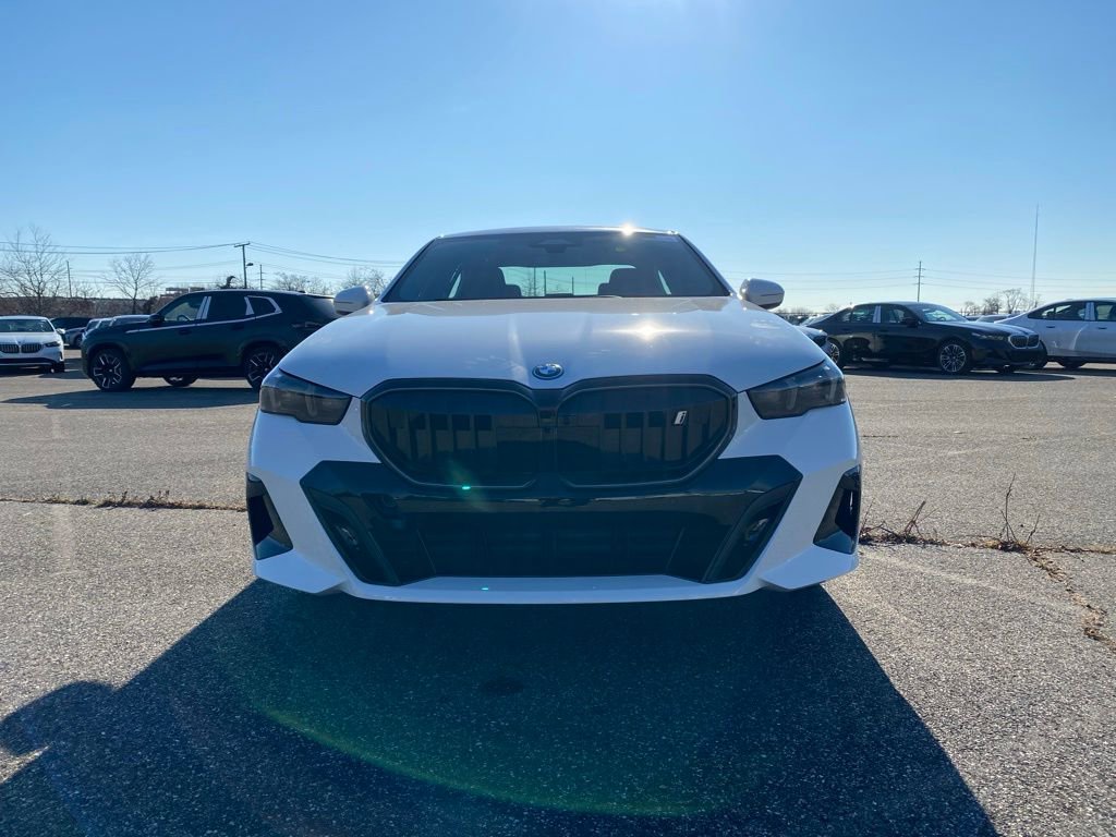 New 2026 BMW i5 eDrive40 image 2