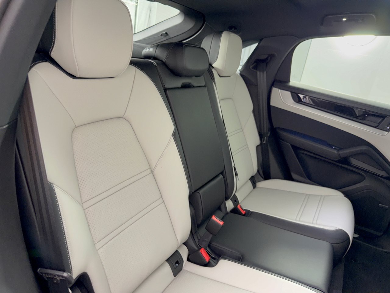 New 2026 Porsche Cayenne S AWD/4WD image 29