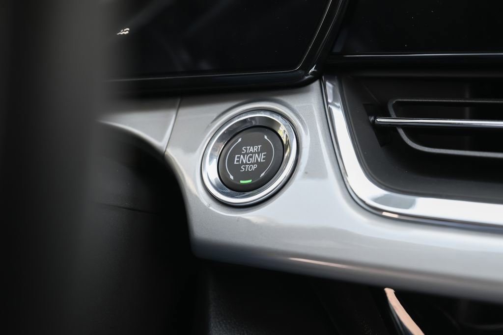 New 2026 Chevrolet Trax LT w/ LPO, Blackout Package FWD image 22