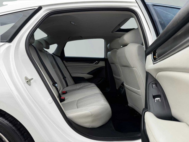 Used 2018 Honda Accord Touring image 43