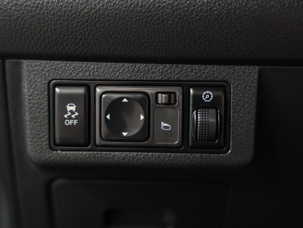 Used 2012 Nissan Versa 1.8 S image 34