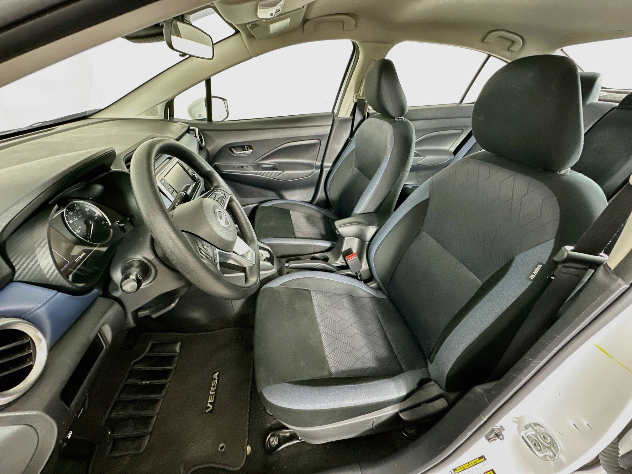 Used 2025 Nissan Versa SV w/ Trunk Package FWD image 13