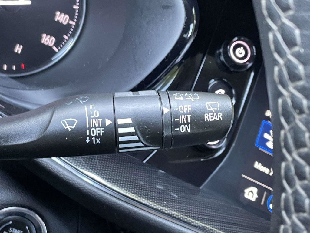 Used 2022 Buick Envision Essence w/ Safety Package FWD image 23