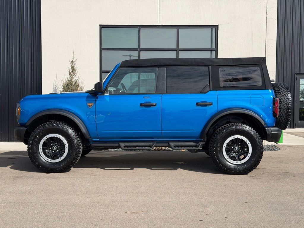 Used 2023 Ford Bronco Badlands w/ Sasquatch Package image 2