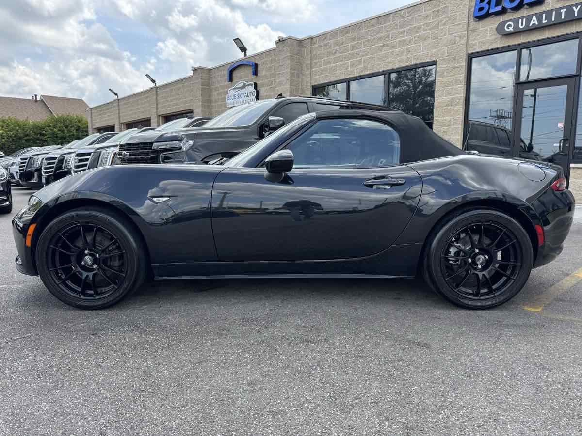 Used 2016 MAZDA MX-5 Miata Sport RWD image 8