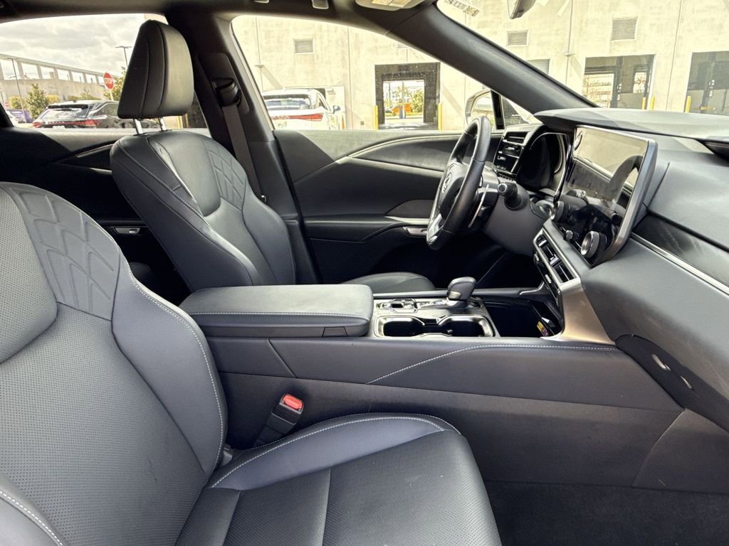 Used 2025 Lexus RX 350 Premium w/ Accessory Package (Z1) image 15