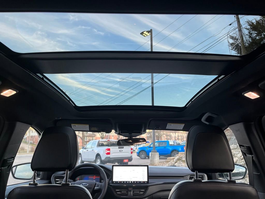 Certified 2024 Ford Escape ST-Line w/ Tech Pack #1 image 10