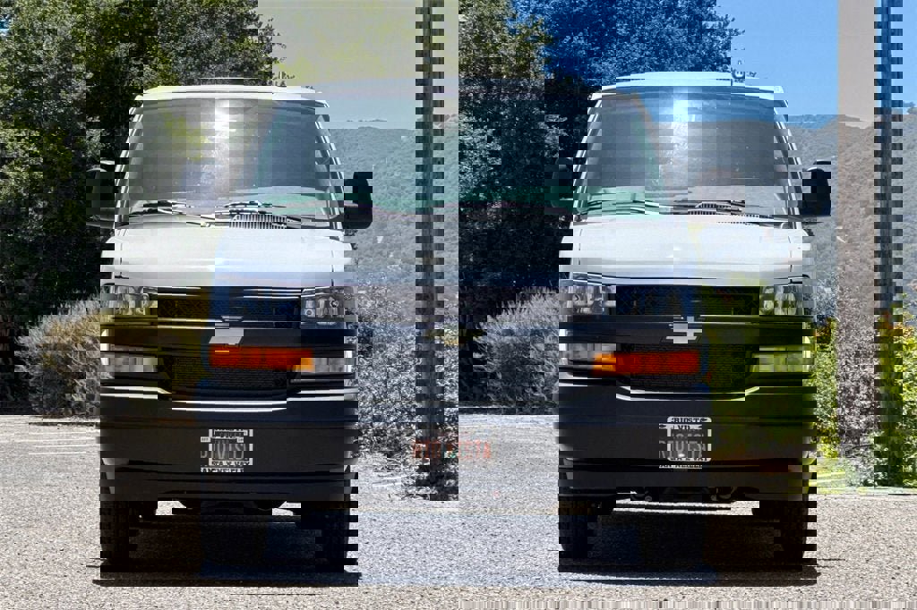 New 2025 Chevrolet Express 2500 w/ Driver Convenience Package image 9